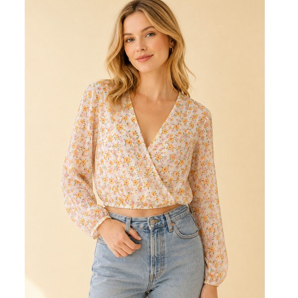 Sadie & Sage Floral Wrap Top Medium Long Sleeve Cropped Romantic Blouse
